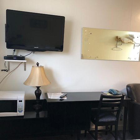 Creston Valley Motel Екстер'єр фото