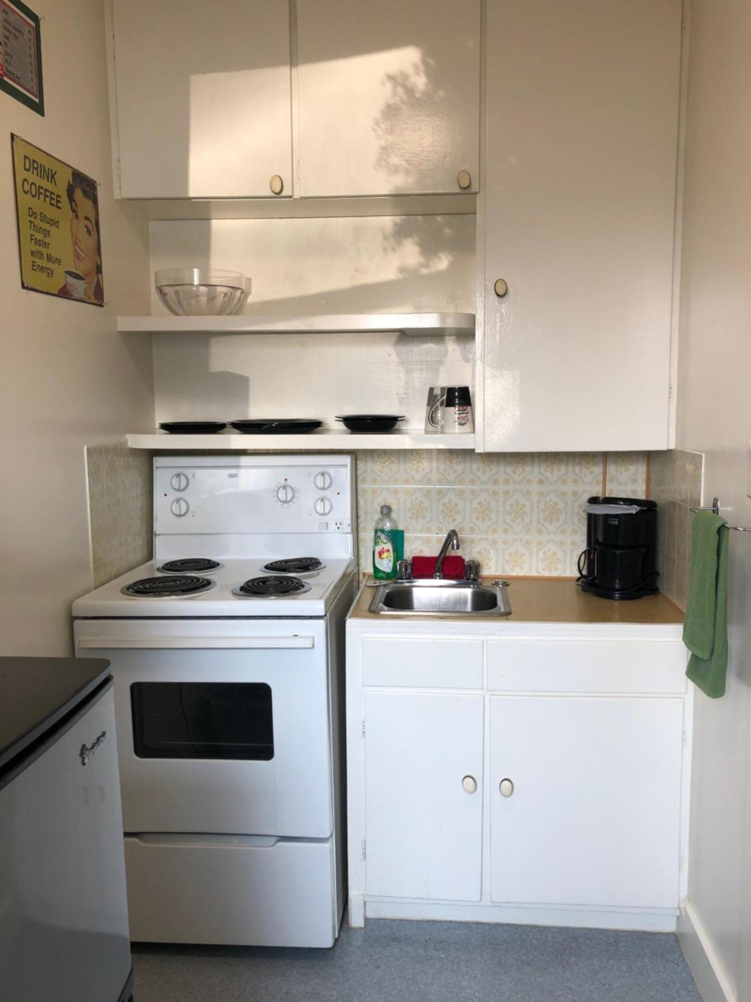 Creston Valley Motel Екстер'єр фото