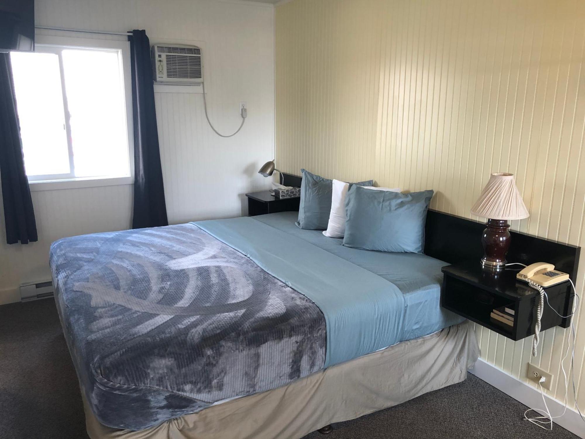 Creston Valley Motel Екстер'єр фото