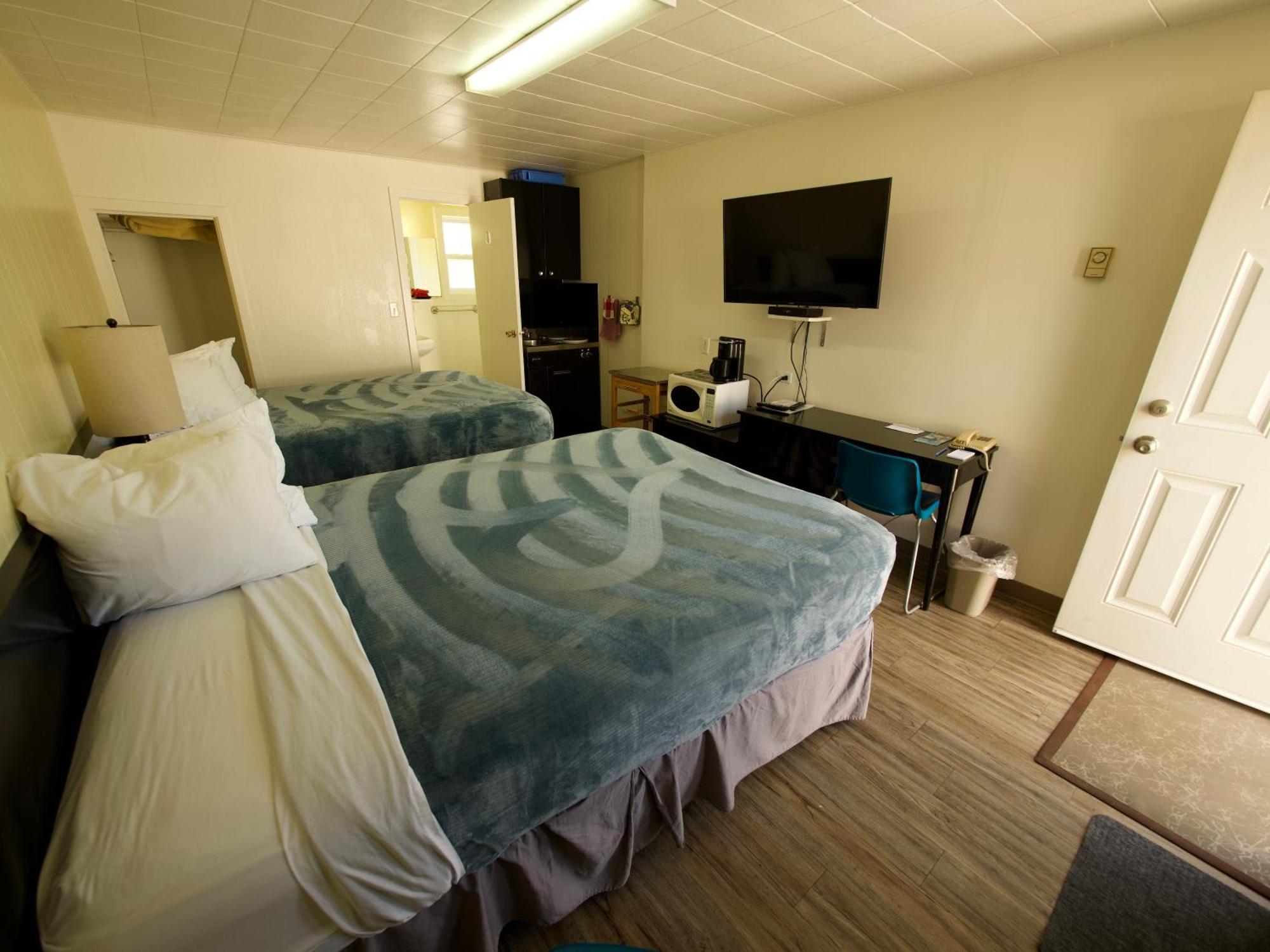 Creston Valley Motel Екстер'єр фото