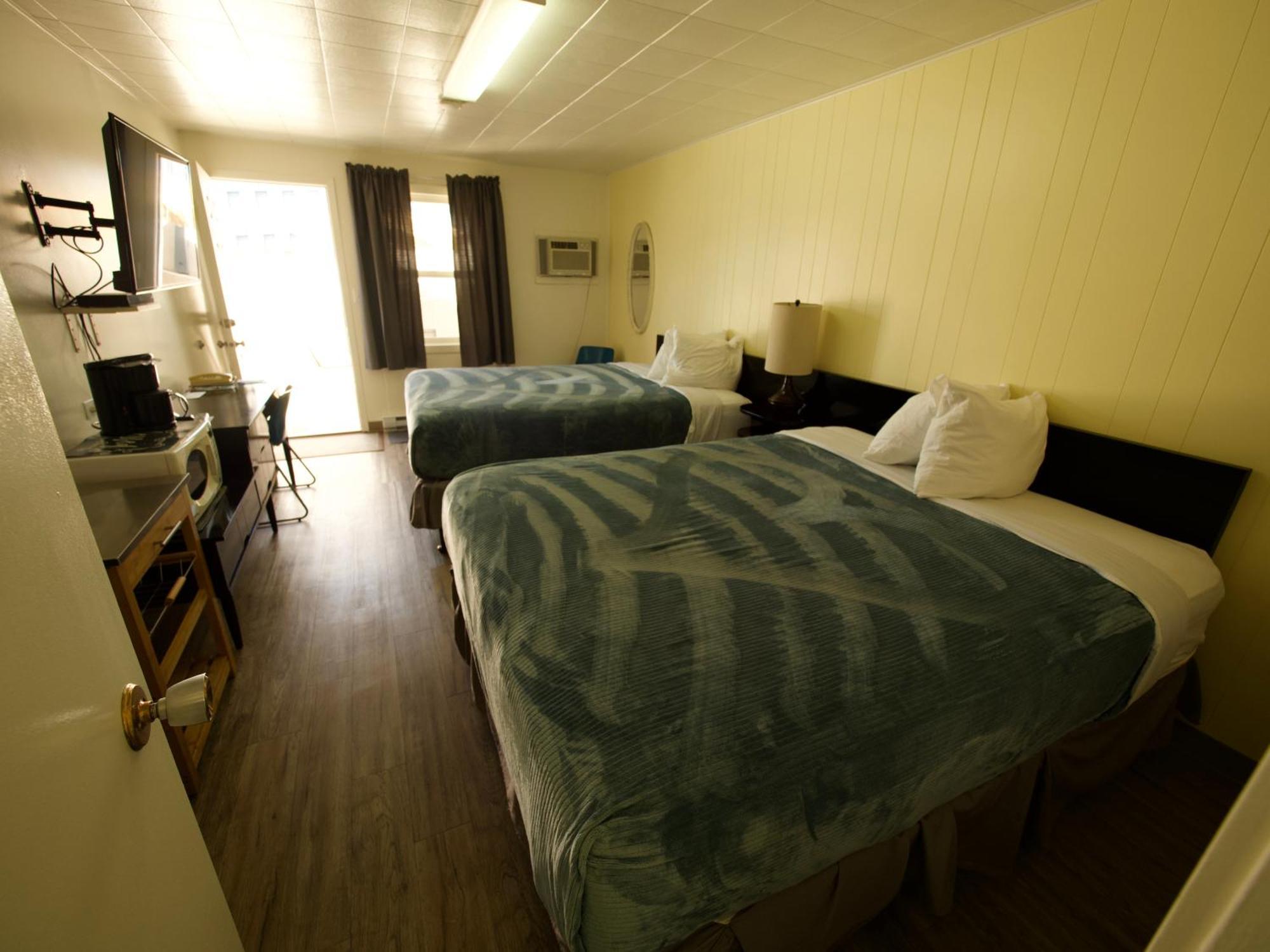 Creston Valley Motel Екстер'єр фото