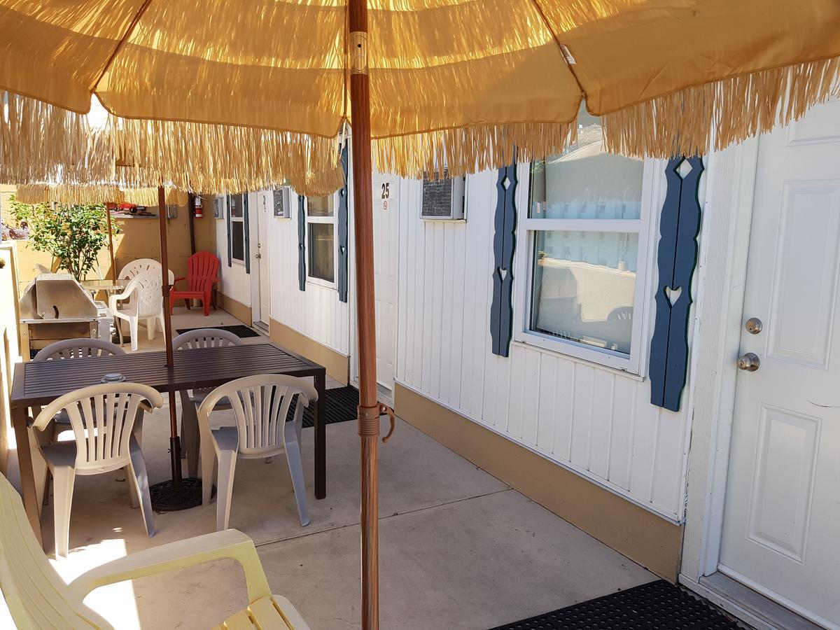Creston Valley Motel Екстер'єр фото
