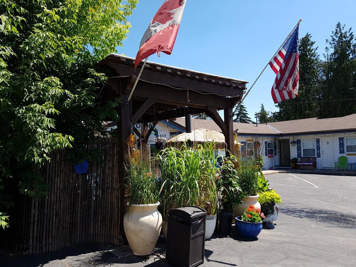 Creston Valley Motel Екстер'єр фото